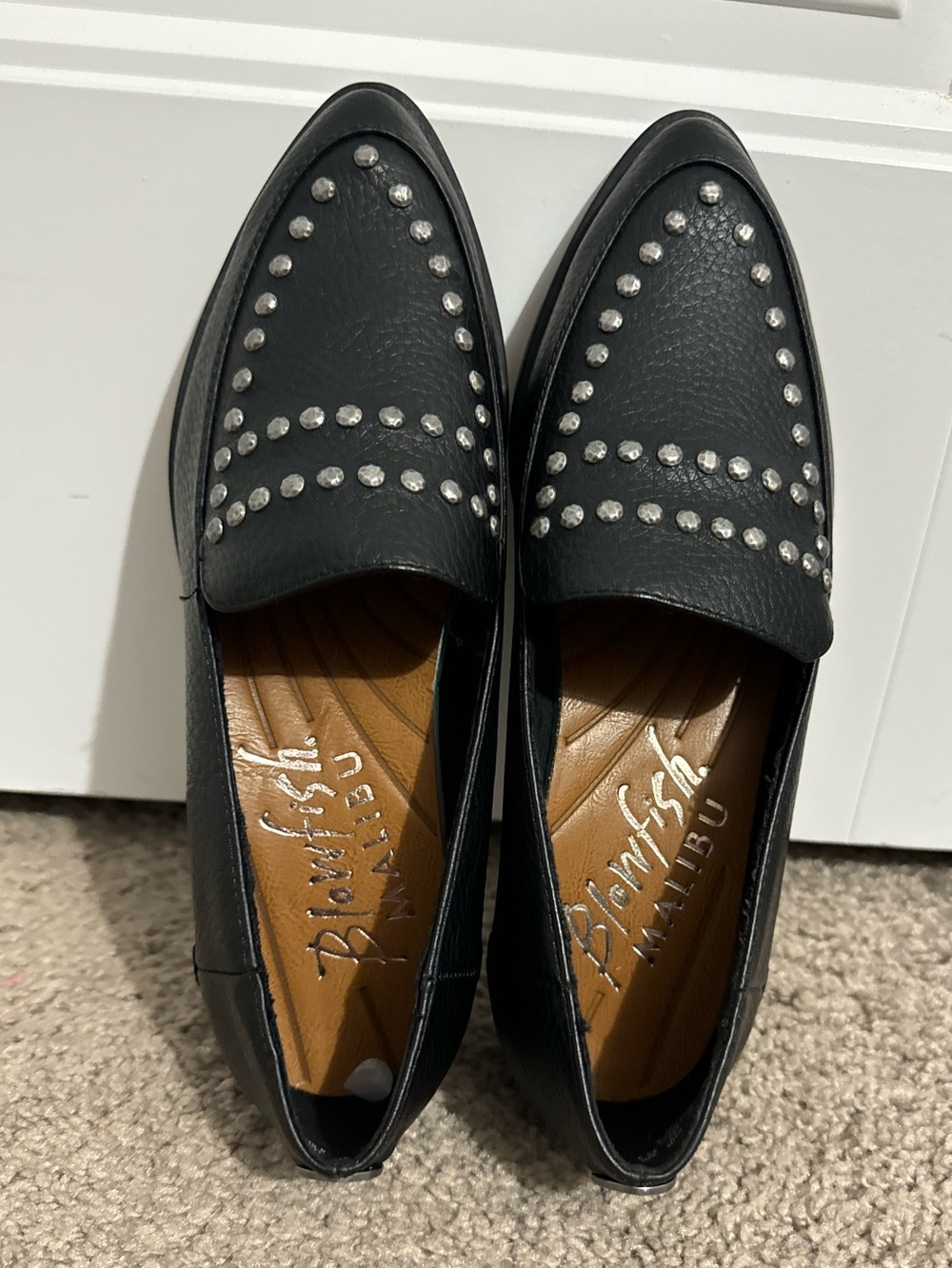 Cool Blowfish Malibu size 6.5 black faux leather silver studded slip on loafers